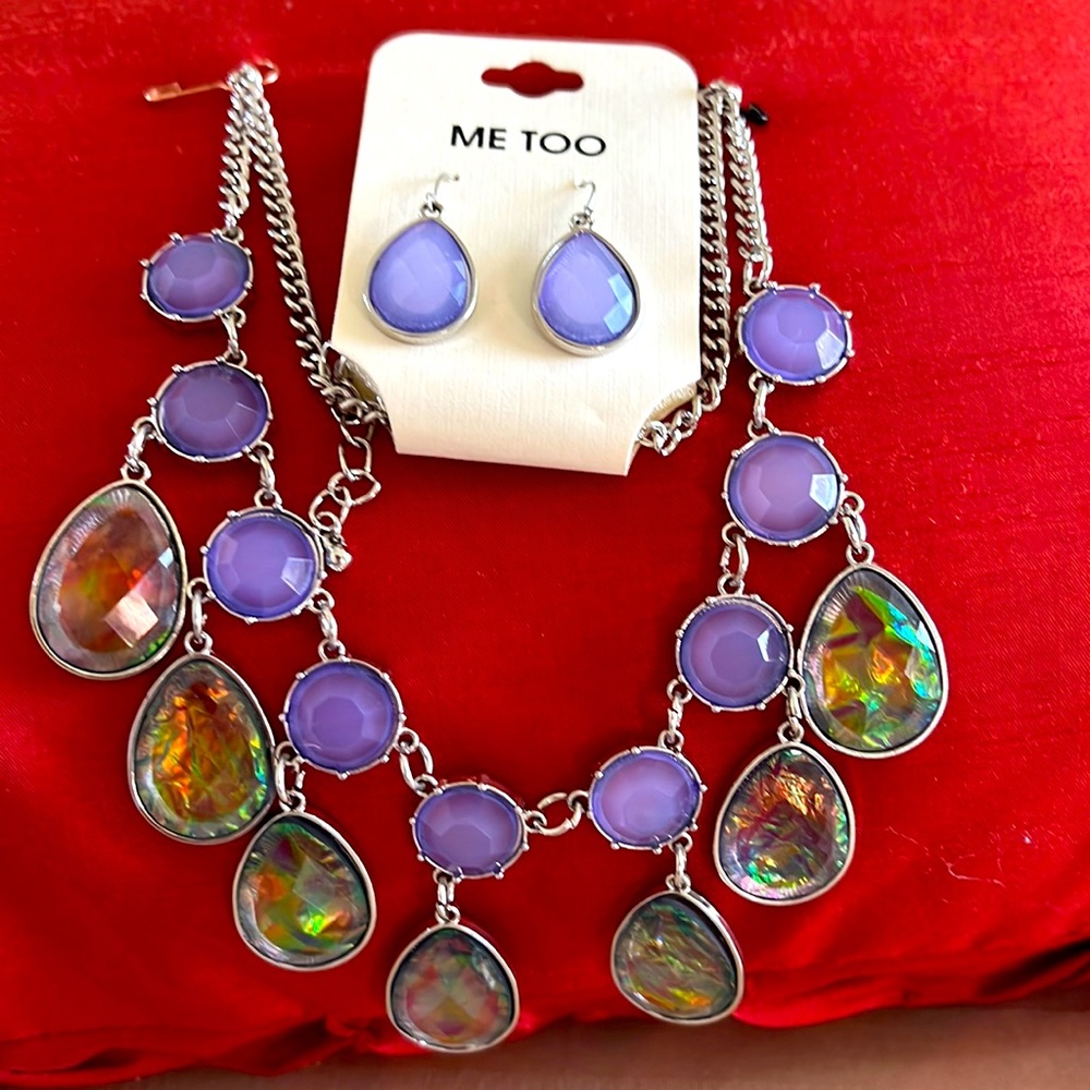 New Me Too necklace and earrings set